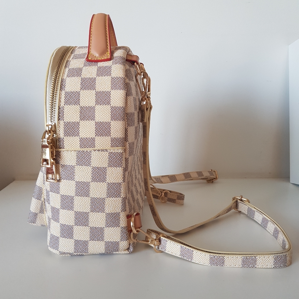 Luxury style Backpack - Picture 6 of 9